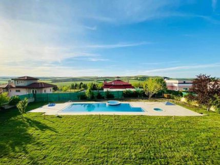 Villa For Rent In Buyukgekmege - Istanbul