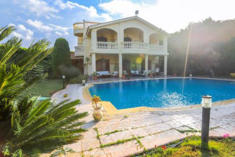 فيلا للإيجار فى كينج مريوط - قسم العامرية - الإسكندرية