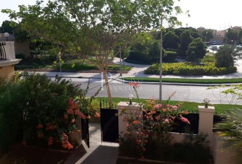 Villa For Rent In Jumeirah Park - Dubai - Dubai