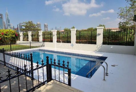 Villa For Rent In Jumeirah Park - Dubai - Dubai