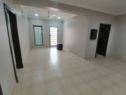 Apartment For Rent In Sanad - Central