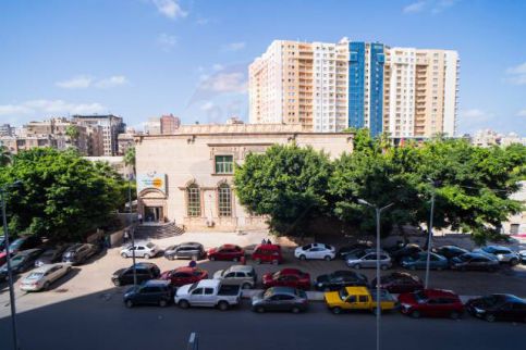 شقة للإيجار فى الشاطبي - قسم باب شرقي - الإسكندرية