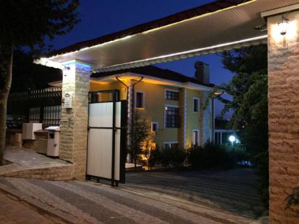 Villa For Rent In Buyukgekmege - Istanbul