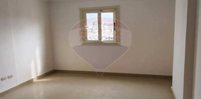 Apartment For Sale In Ganaklis - Qism El-Raml - Alexandria
