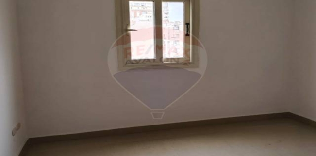 Apartment For Sale In Ganaklis - Qism El-Raml - Alexandria