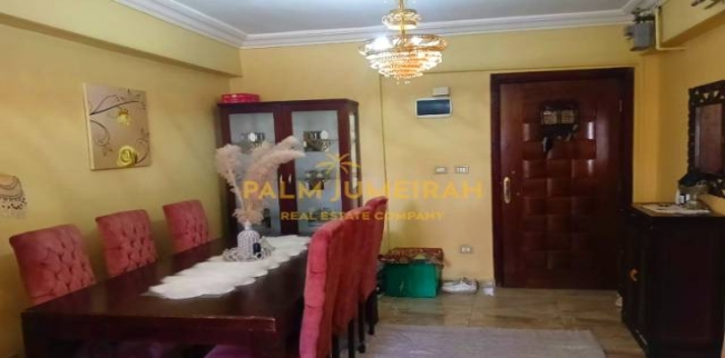 شقة للبيع فى محرم بك - قسم محرم بك - الإسكندرية