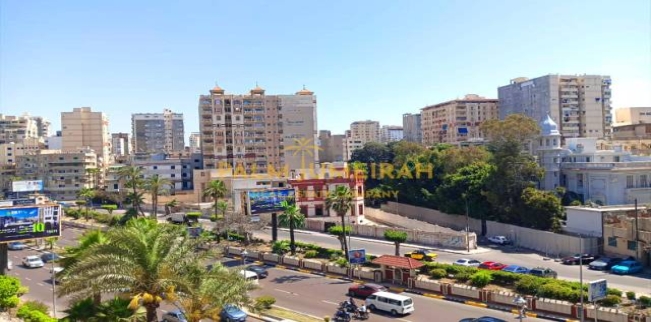 شقة للبيع فى محرم بك - قسم محرم بك - الإسكندرية