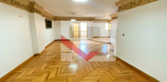 شقة للبيع فى جناكليس - قسم الرمل - الإسكندرية