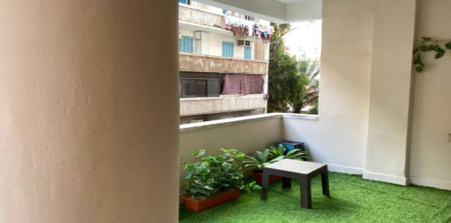 شقة للبيع فى زيزينيا - قسم الرمل - الإسكندرية