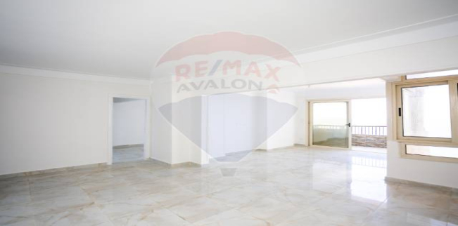 شقة للبيع فى لوران - قسم الرمل - الإسكندرية