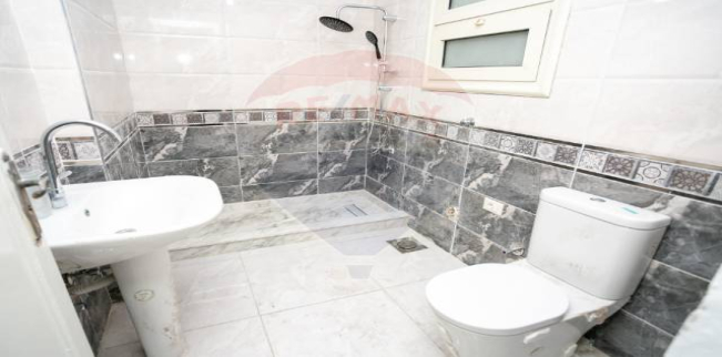 شقة للبيع فى لوران - قسم الرمل - الإسكندرية