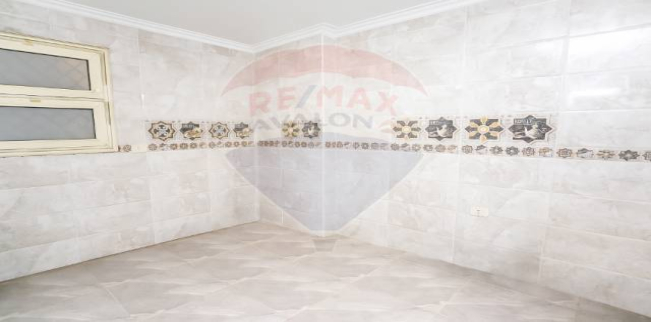 شقة للبيع فى لوران - قسم الرمل - الإسكندرية