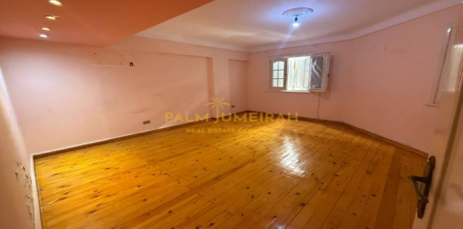 شقة للبيع فى زيزينيا - قسم الرمل - الإسكندرية